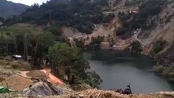 BONGKAR MAFIA PETI KEBUN RAYA! Ko Melky Diduga Aktor Utama—Limbah Dibuang ke Kolam, APH Sulut Disorot, Mabes Polri Diminta Turun Tangan & Usut TPPU