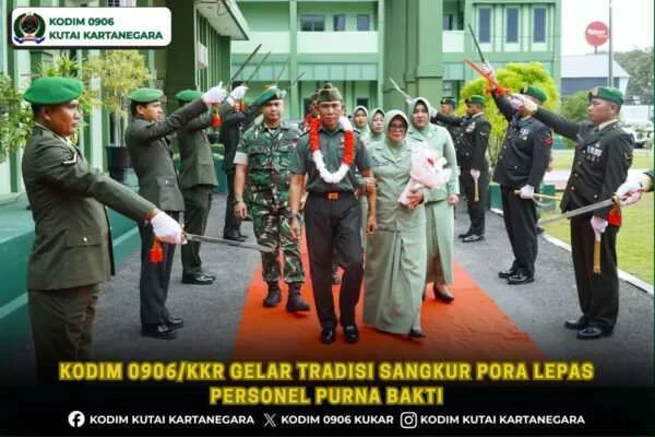 Kodim 0906/Kkr Gelar Tradisi Sangkur Pora Lepas Personel Purna Bakti