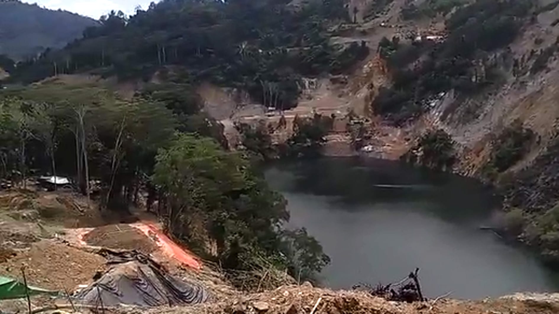 BONGKAR MAFIA PETI KEBUN RAYA! Ko Melky Diduga Aktor Utama—Limbah Dibuang ke Kolam, APH Sulut Disorot, Mabes Polri Diminta Turun Tangan & Usut TPPU