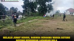 Melalui Jumat Bersih, Babinsa Bersama Warga Gotong Royong Bersihkan Lapangan Bola