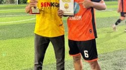 Tundukkan Rival Berat, Senkom FC Raih Gelar Juara Turnamen Mitra Polri