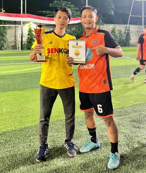Tundukkan Rival Berat, Senkom FC Raih Gelar Juara Turnamen Mitra Polri