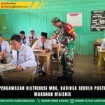 Lakukan Pengawasan Distribusi MBG, Babinsa Sebulu Pastikan Menu Makanan Higienis