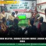 Jaga Keamanan Wilayah, Babinsa Bersama Warga Lakukan Nobar Piala Dunia 