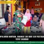 Kawal Penyaluran Bantuan, Babinsa Loa Duri Ilir Pastikan Bantuan Tepat Sasaran