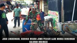 Jaga Lingkungan, Babinsa Muara Jawa Pesisir Ajak Warga Bersihkan Saluran Drainase