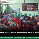 Kebersamaan TNI Dan Warga Makin Akrab Melalui Nobar Bareng
