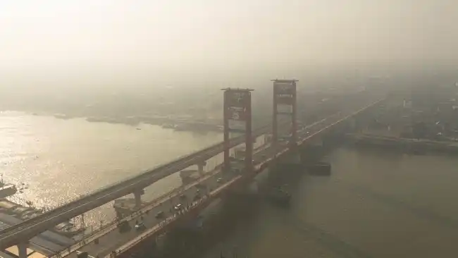 Kabut Asap Makin Pekat di Palembang, Kualitas Udara Masuk Kategori Berbahaya