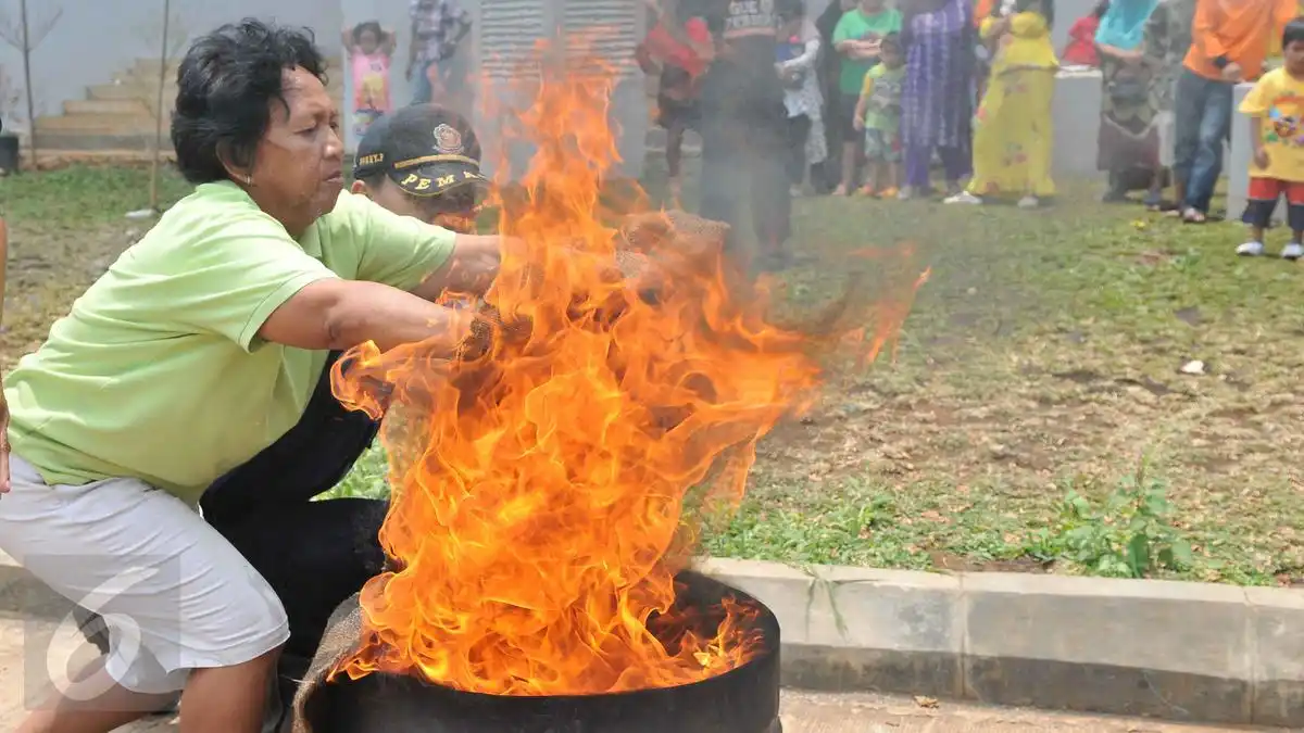 Respons Warga dan Petugas Cegah 34 Kebakaran di Jakarta