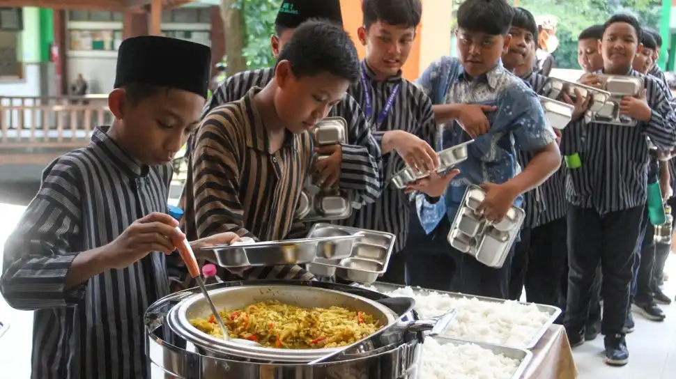 Uji Coba MBG Prasmanan di Yogyakarta Catat Sisa Makanan 3,3 Kilogram