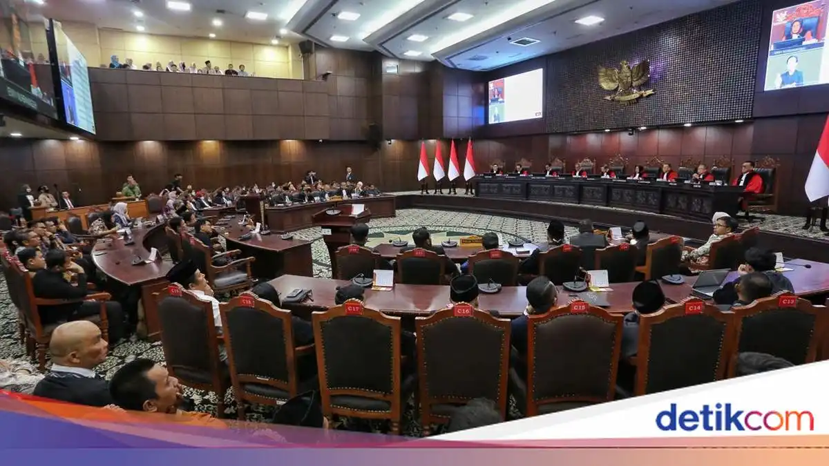 MK Nyatakan Gugatan Syarat Pendidikan Gibran Tak Dapat Diterima