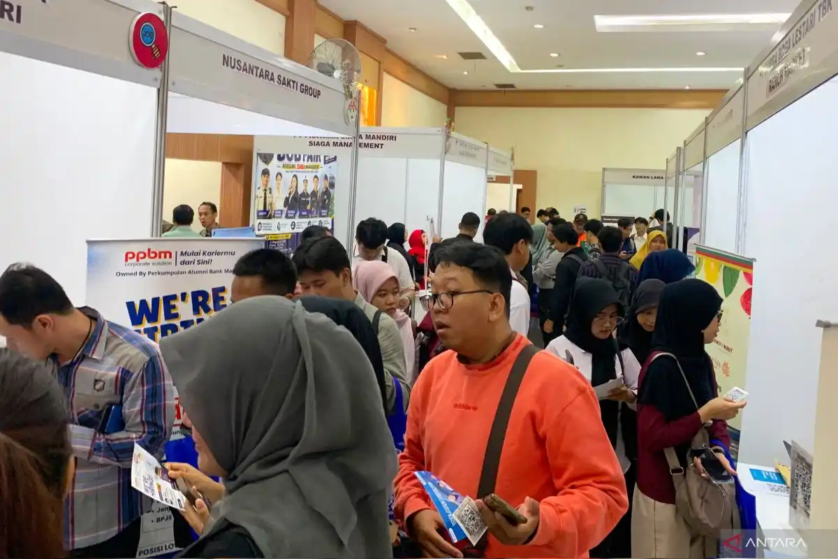 Lima Kabar Jakarta: Penataan Permukiman, Revitalisasi Blok M, dan Bursa Kerja