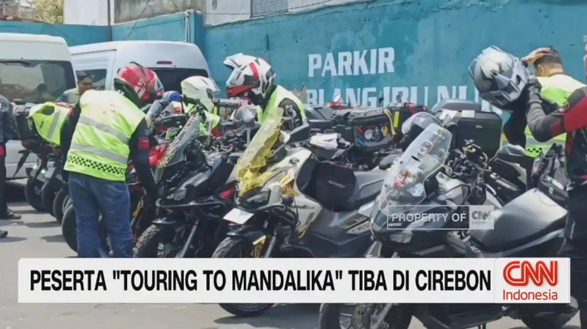 Puluhan Rider Touring to Mandalika Tiba di Kota Cirebon