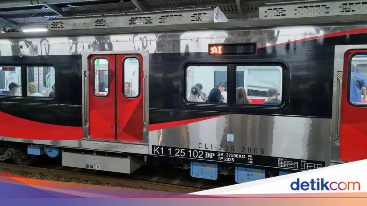 Tujuh Rangkaian KRL IE305 Siap Kembali Layani Penumpang di Lintas Bogor