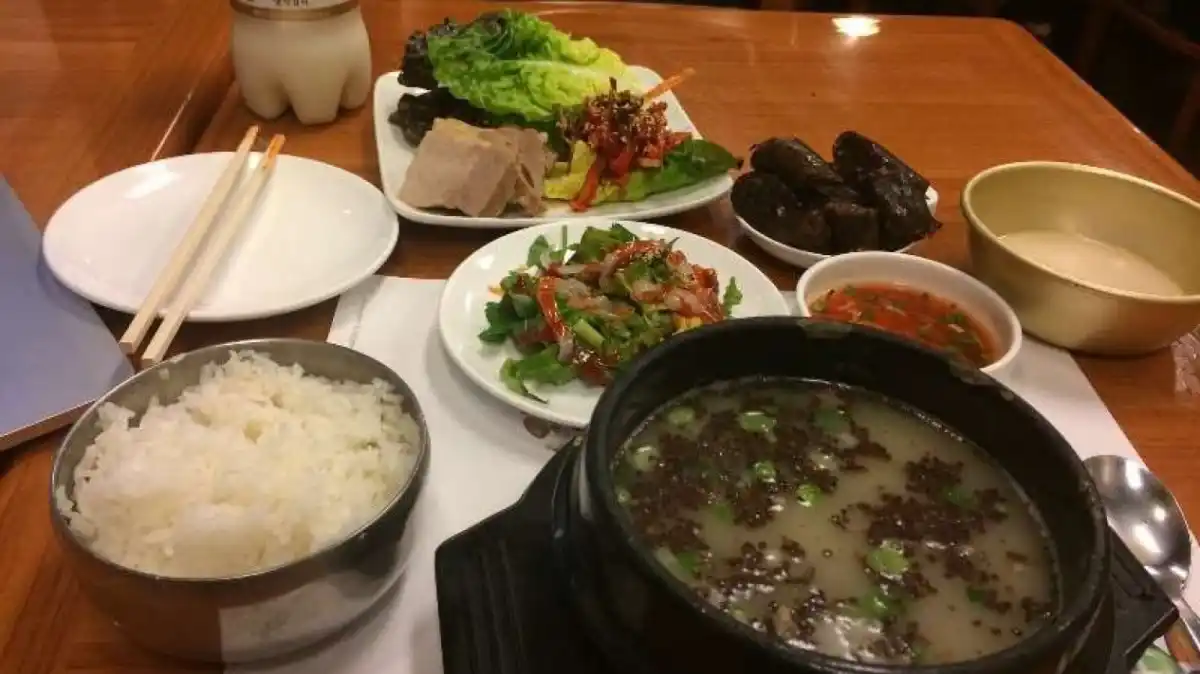 Keluhan Gangguan Kesehatan Usai Makan di Restoran Korea Paskal Bandung Ramai di Threads