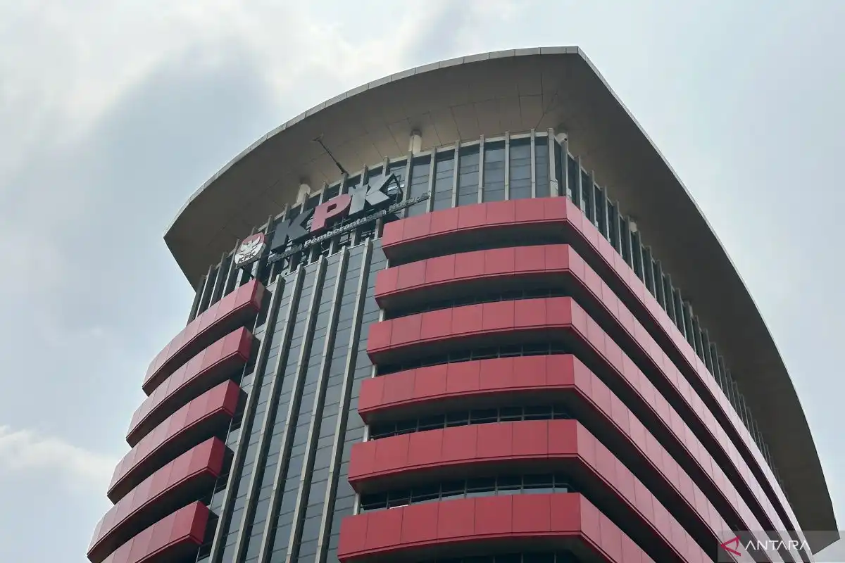 KPK Dalami Dugaan Korupsi Investasi PPT ET Lewat Pemeriksaan Dua Pejabat Keuangan