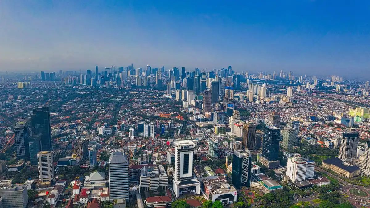 Setelah perang, kondisi Indonesia mengalami kerusakan sehingga kebutuhan rekonstruksi dan pembangunan menjadi sangat besar