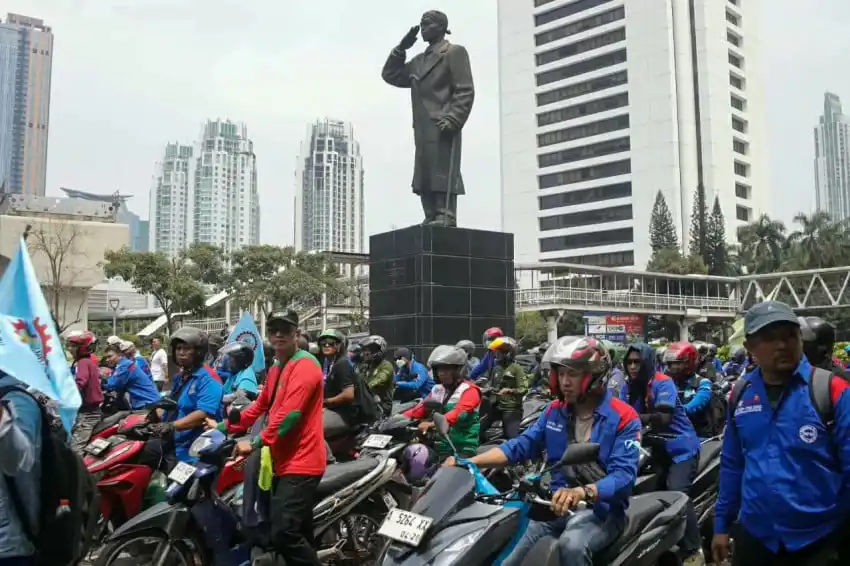 Aturan Baru PHK Mewajibkan Pengusaha Tetap Membayar Upah Selama Sengketa