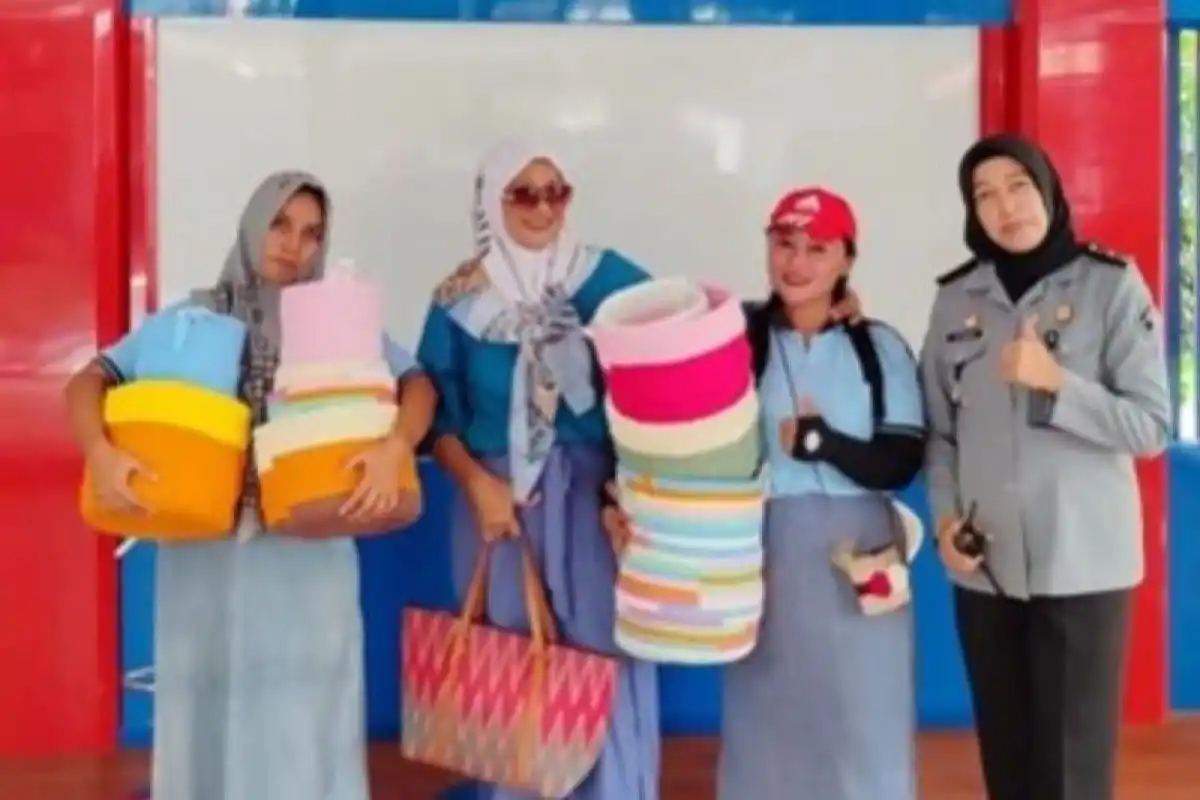 Dari Kegemaran Merajut Menjadi Usaha Kreatif Ekkyta di Semarang