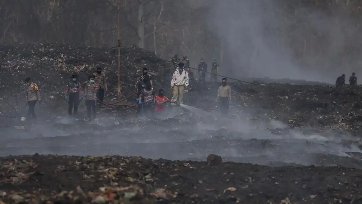 Status Darurat Kebakaran TPA Takome Ternate Diperpanjang hingga 16 Oktober