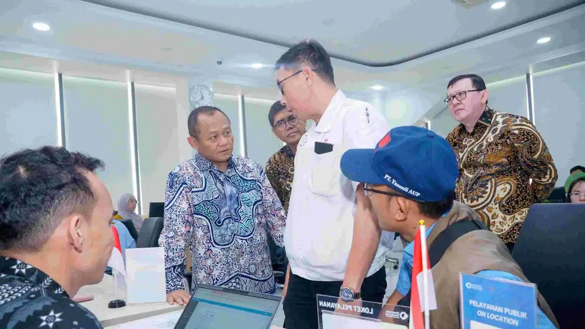 Sarmuji Dorong Penambahan Hari Pelayanan Publik Kemenperin untuk Pangkas Antrean
