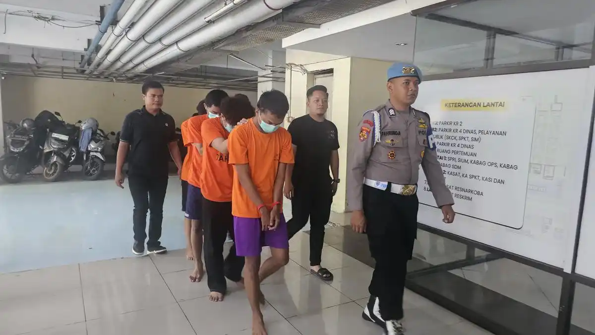 Empat Anggota Gangster Depok Ditangkap Saat Tertidur Usai Serang Warga