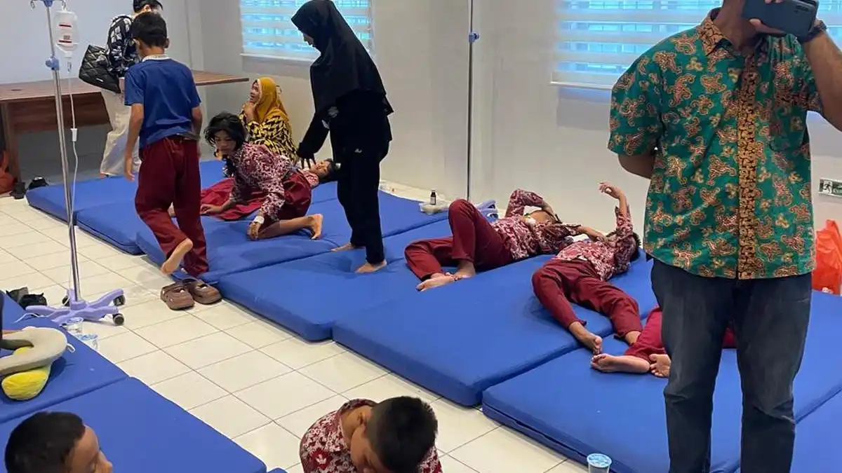 Belasan Murid SD di Medan Dirawat Usai Menyantap Menu MBG