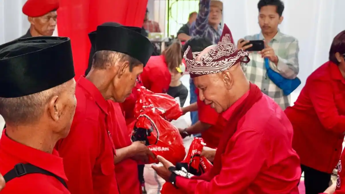 DPD PDI Perjuangan Jatim Gelar Bakti Sosial “Pertalian Cinta” di Kabupaten Malang