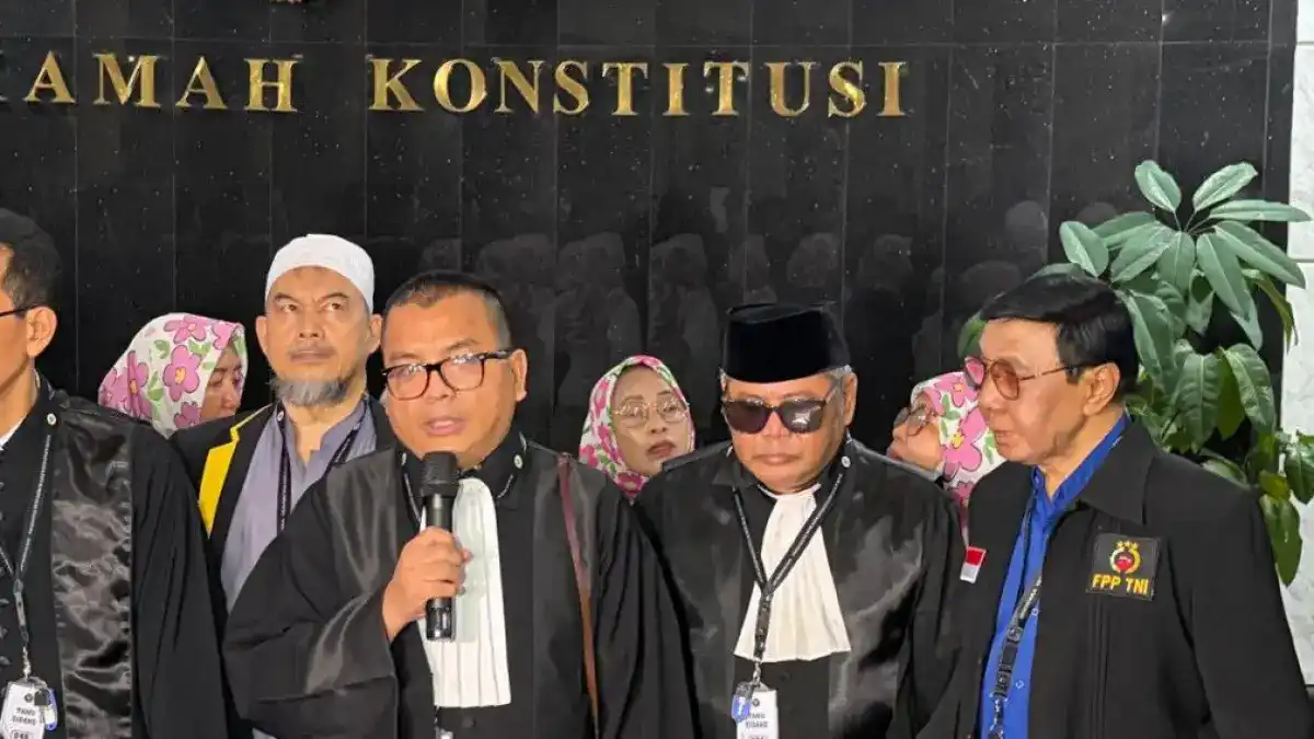 Denny Indrayana Minta Prabowo Jelaskan Sikap atas Putusan MK soal Ijazah Gibran