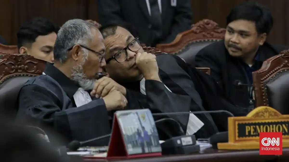 Denny Indrayana Nilai Pemakzulan Gibran Sulit Bergulir di DPR