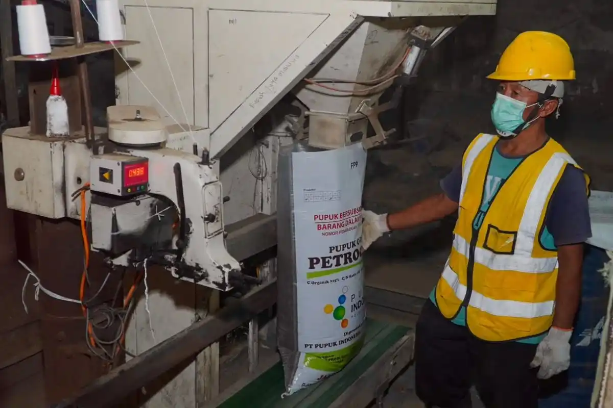 Pupuk Indonesia Dorong Pemanfaatan Petroganik untuk Menjaga Kesuburan Lahan di Madiun Raya